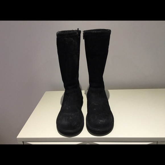 UGG Sumner boots, size 9