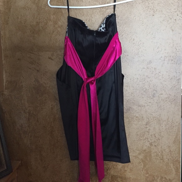 Dress - Picture 2 of 2