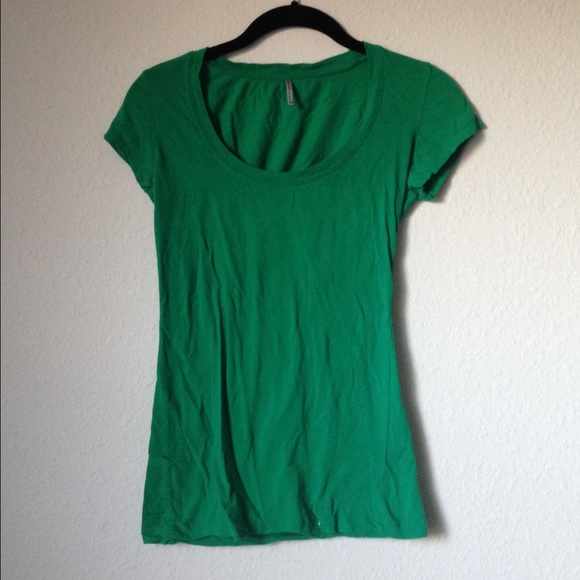 Emerald green scoop neck tee