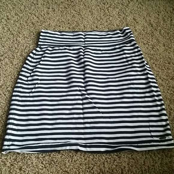 Pink brand black and white bodycon skirt