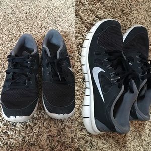 Black nike free runs