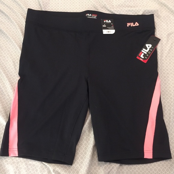 NWT Womens Plus Fila Bermuda workout shorts