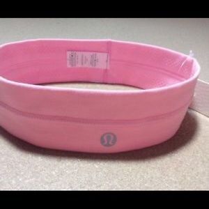 Lululemon Fly Away Tamer Headband