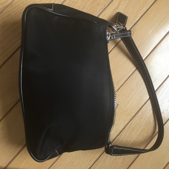 AUTHENTIC Coach Black Nylon Zip-top Bag - Picture 3 of 3