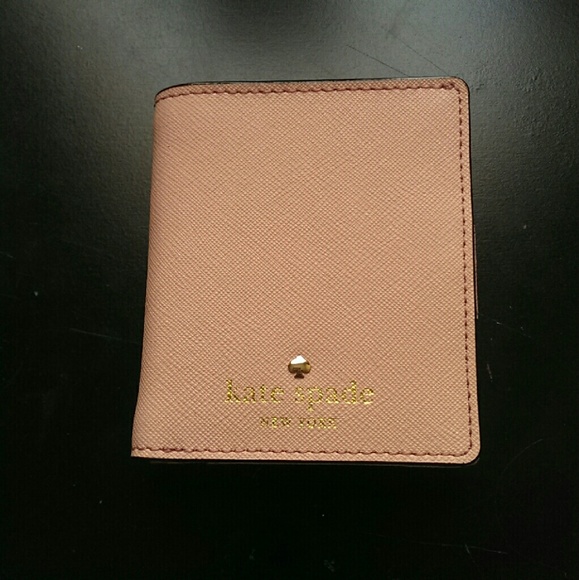 ❤MAKE A OFFER ! Kate Spade Small Stacy