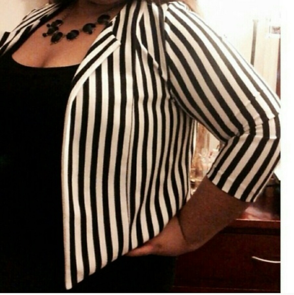 Forever 21 black and white stripped blazer