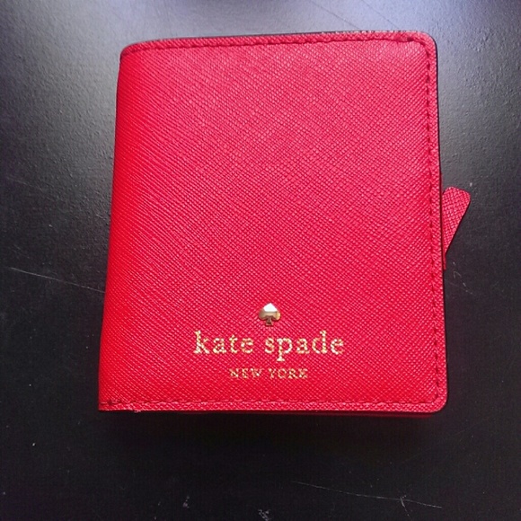 ❤MAKE A OFFER  Kate Spade Small Stacy