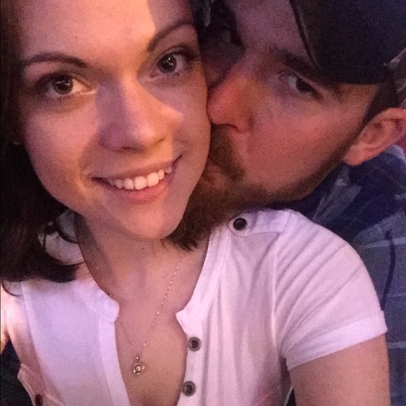 Meet Your Posher! - Picture 3 of 4