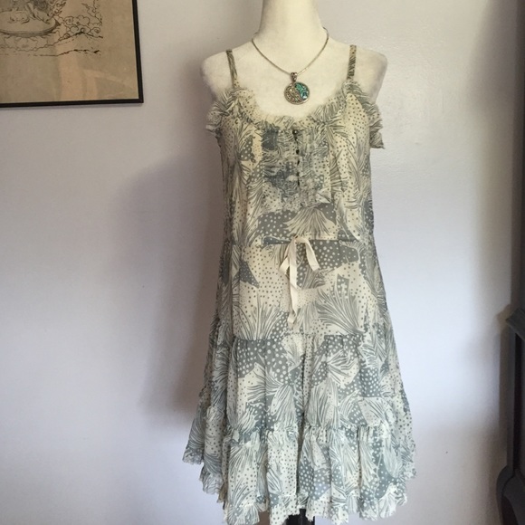 Urban Outfitters Dresses & Skirts - Staring At Stars Flowey Dress- Sm