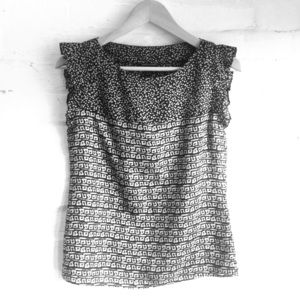 😎 NWOT Cute Ruffled Tank! Silky Soft!