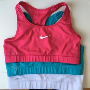 Nike pro sports bra bundle