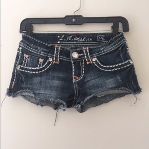 LA idol jean shorts