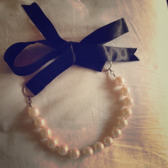 Jewelry - Beautiful pearl necklace!