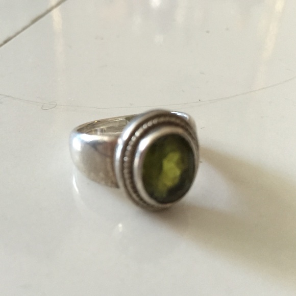 Sterling Silver Peridot Ring - Picture 4 of 5