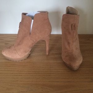 Tan suede heels, size 7. New