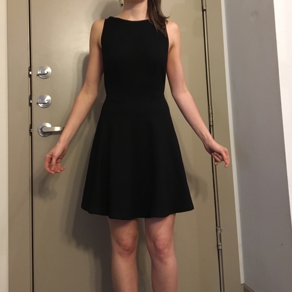 Little black dress - Picture 3 of 4