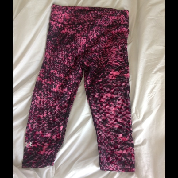 Brand new Under Armour Heat Gear crops!