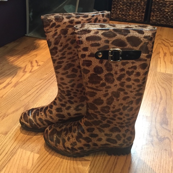 Rain boots