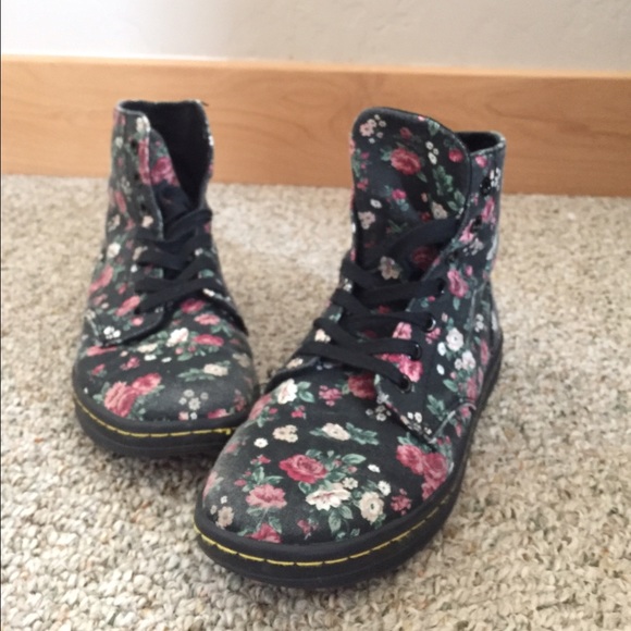 Dr. Martins(Reserved)