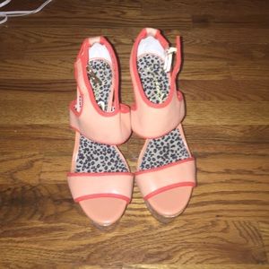 Jessica Simpson Wedges.