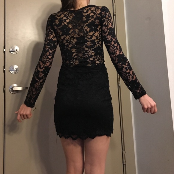 Little black lace dress - Picture 4 of 4