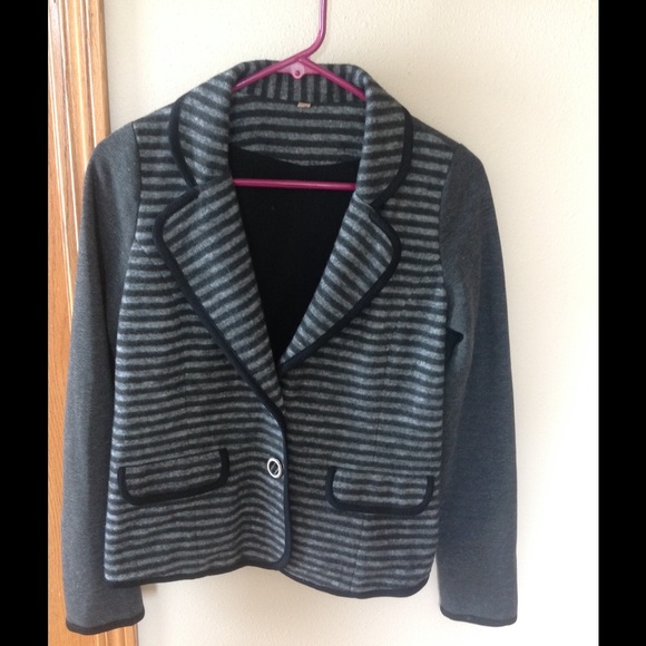 Super soft grey blazer!