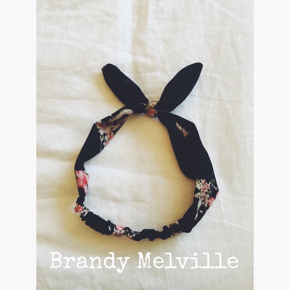 🌸 Brandy Melville floral bow headband 🌺