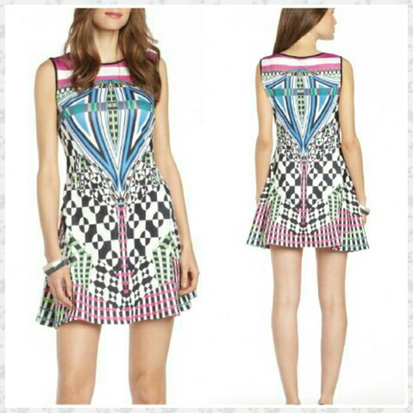 Romeo & Juliet Couture Dresses & Skirts - 💜FREE SHIPPING💜Romeo & Juliet Couture Scuba