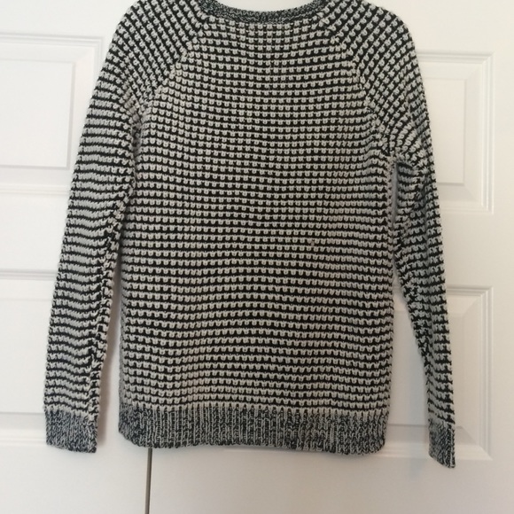 Waffle Knit Two Tone Sweater - Picture 4 of 4