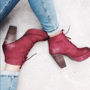 Burgundy Steve Madden ankle booties