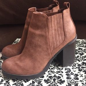Cognac Sam & Libby booties