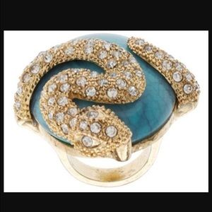 Beautiful turquoise and diamond ring