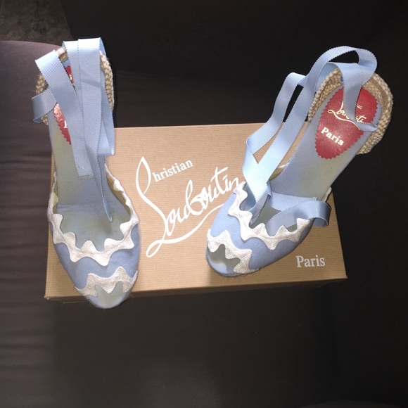 AUTHENTIC Christian Louboutin baby blue ribbon💙 - Picture 1 of 6