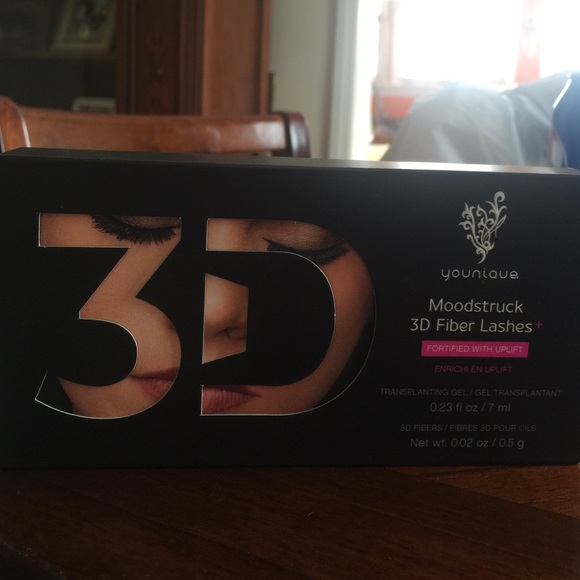 Awesome 3D fiber lashes mascara!!