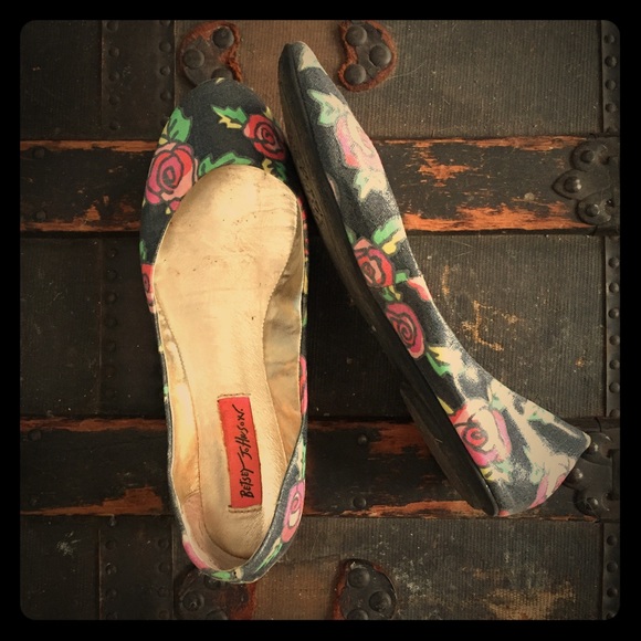 Floral ballerina flats