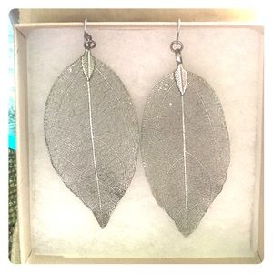 Silver leaf earrings