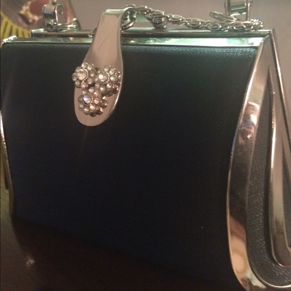 Glam Clutch - Picture 4 of 4