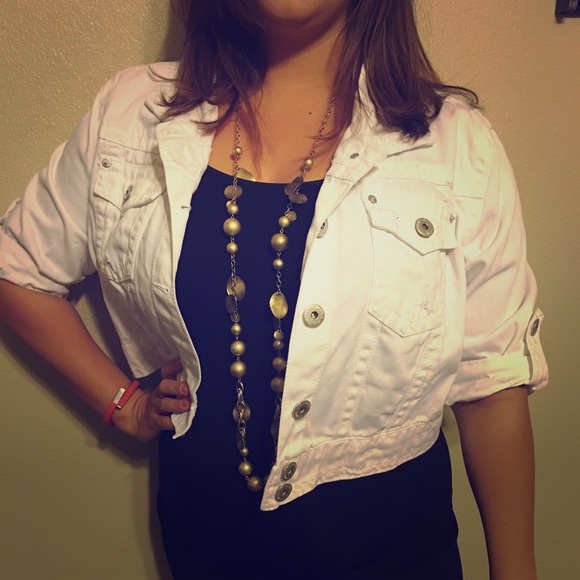 White, 3/4 sleeve denim jacket