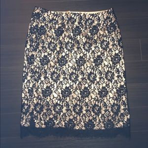 Beautiful lace Banana Republic skirt