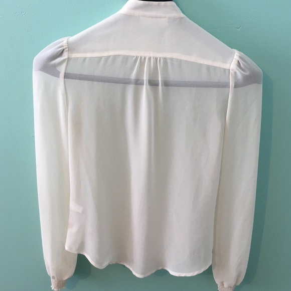 Fancy blouse - Picture 4 of 4