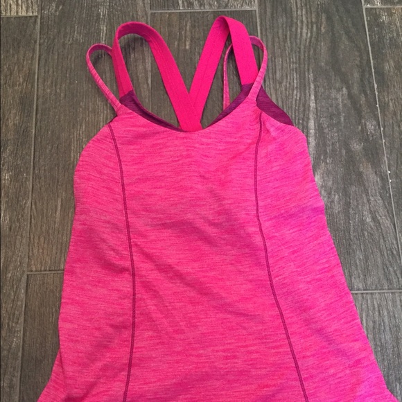 New condition lululemon bra tank pink size 4