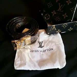 Louis vuitton belt new no tag