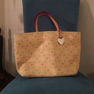 💝SALE💝Large Dooney & Bourke purse
