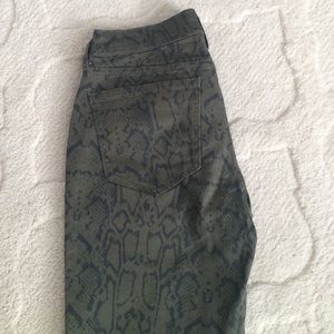 Snake print Old Navy Rockstar skinny pant