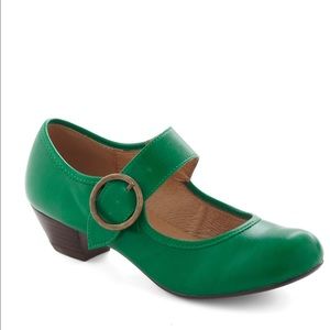 Chelsea • Crew size 39 1 inch heel