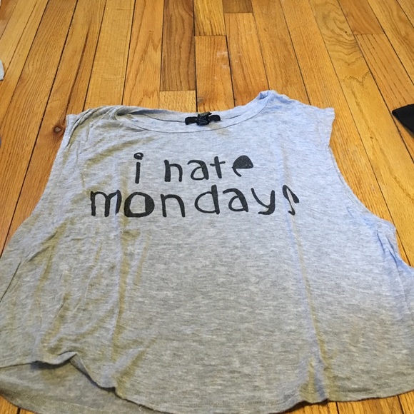 A basic t shirt - Picture 2 of 2
