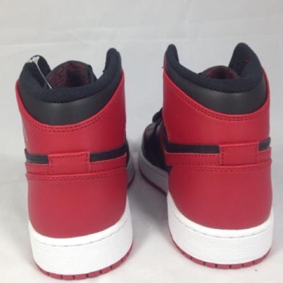 Air Jordan Retro 1 OG high Bred