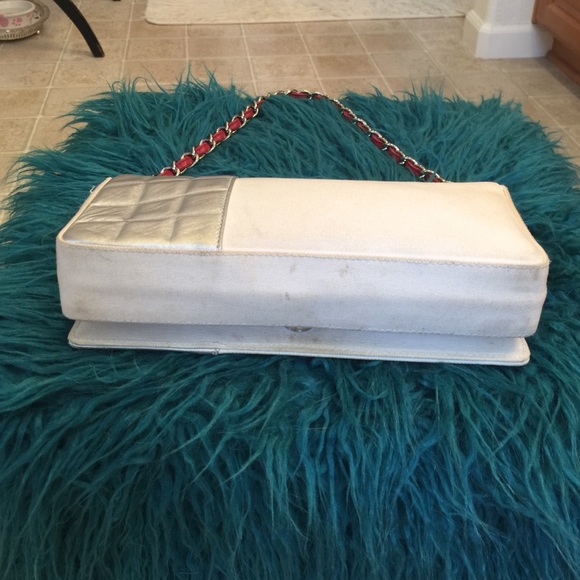 Last Sale!!🎉HOST Pick! CHANEL Purse Handbag - Picture 3 of 4