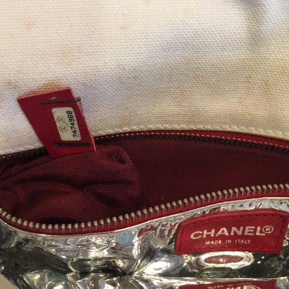 Last Sale!!🎉HOST Pick! CHANEL Purse Handbag - Picture 4 of 4