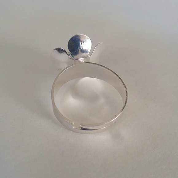 Green Topaz Flower Ring - Picture 2 of 4